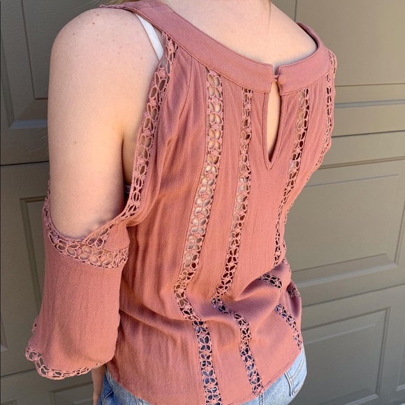 Buckle open shoulder half sleeve - Picture 2 of 2